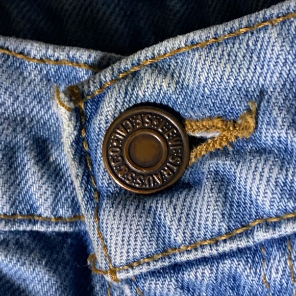 Vintage Levi’s 505s light wash - Picture 3 of 10